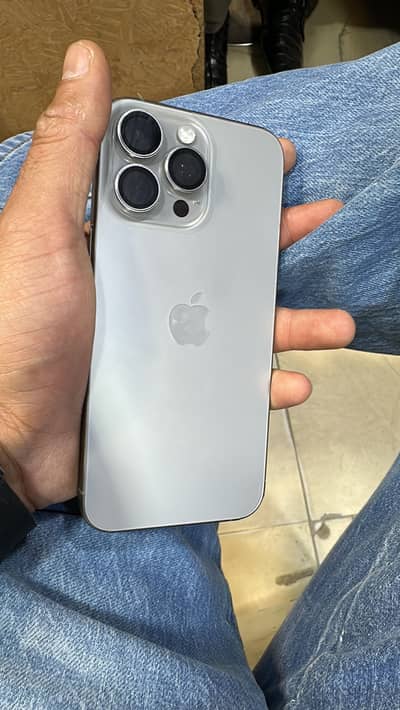 iphone 15pro max natural titanium 256GB