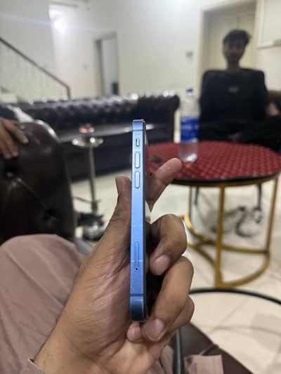 128 GB BATTERY HEALTH 74%