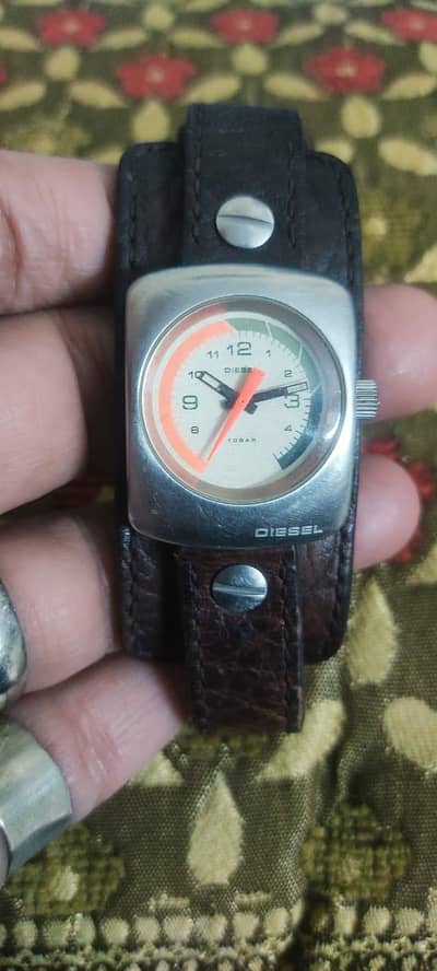 original diesel vintage quartz watch  Whatsapp 03071138819