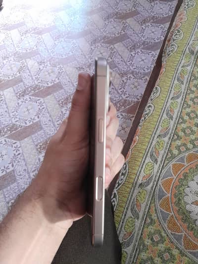 iPhone 16 Pro JB – 128GB, 95% Battery, Mint Condition, Only Kit"