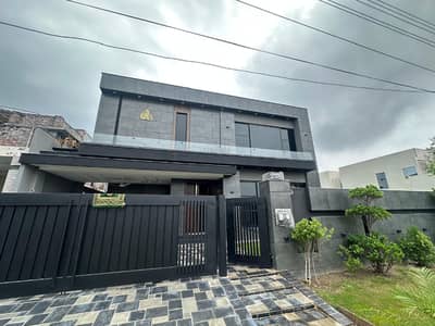 Hot Deal 20 Marla Modern Designer House For Sale In Lake City Meadows (Ex-State Life)