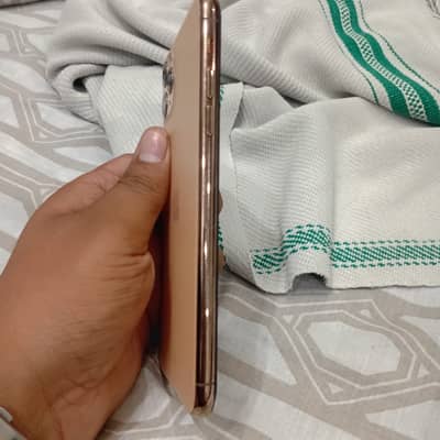 11 pro max 64 gb contact 0316 4574700