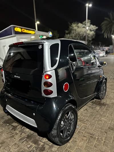 Mercedes Smart for two