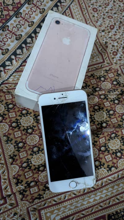 iphone 7 PTA approved 128gb Glass break but Original phone with box