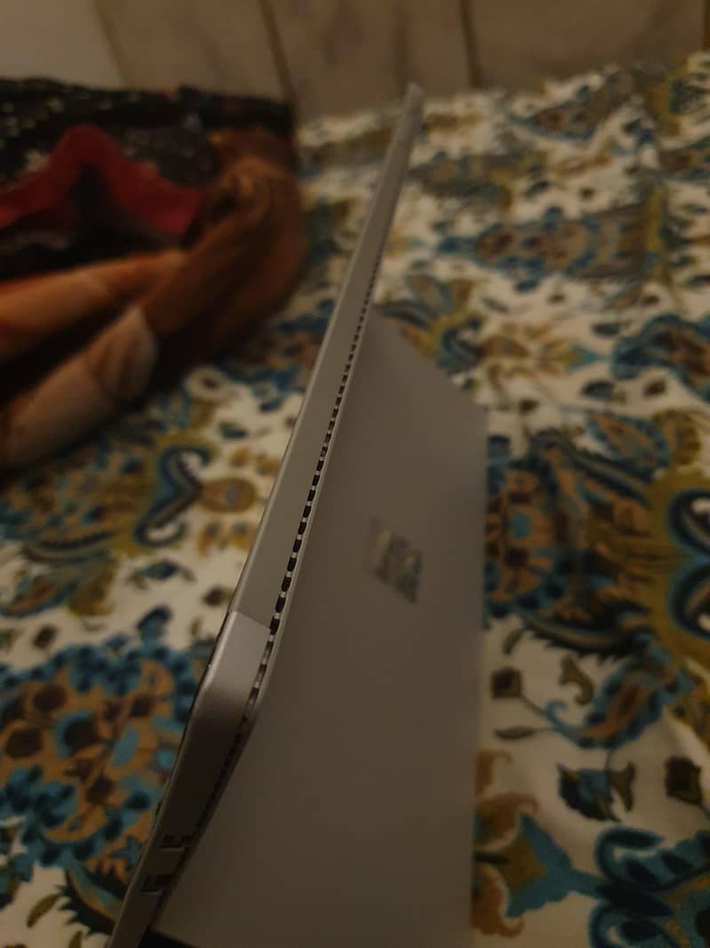 surface 4 pro 10/10 condition 3