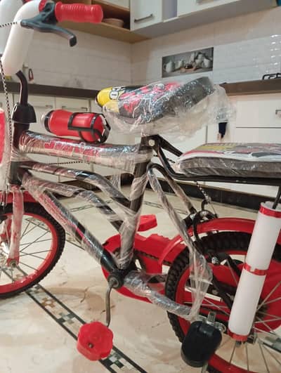 kids cycle brand new