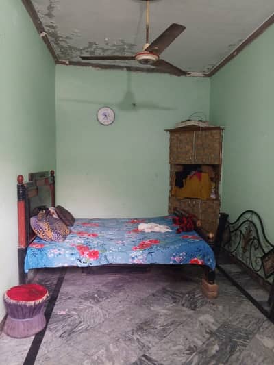 2 Marla double stories house for sale with gas