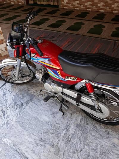 موٹر سائیکل برائے ارجینٹ سیل رابطہ نمبر 0/3/49/99/92/792