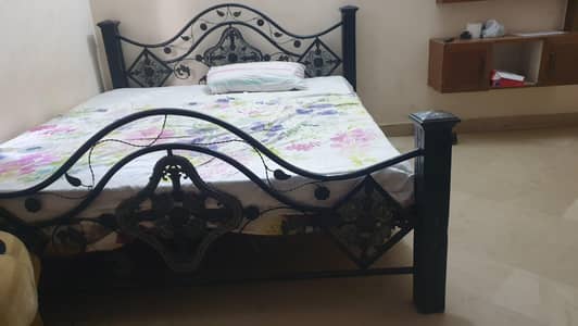 King size iron bed with mattress