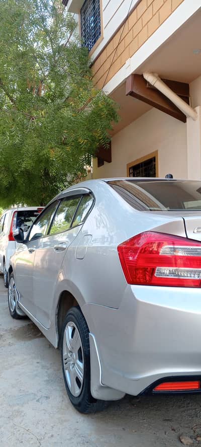 Honda city 2015 , 1.3 automatic,