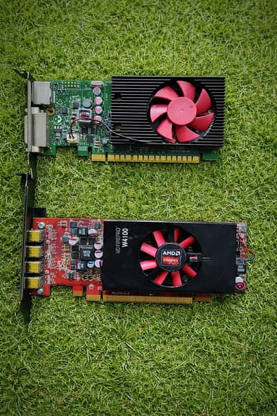 AMD FirePro W4100 2GB / NVIDIA GT 730 2GB