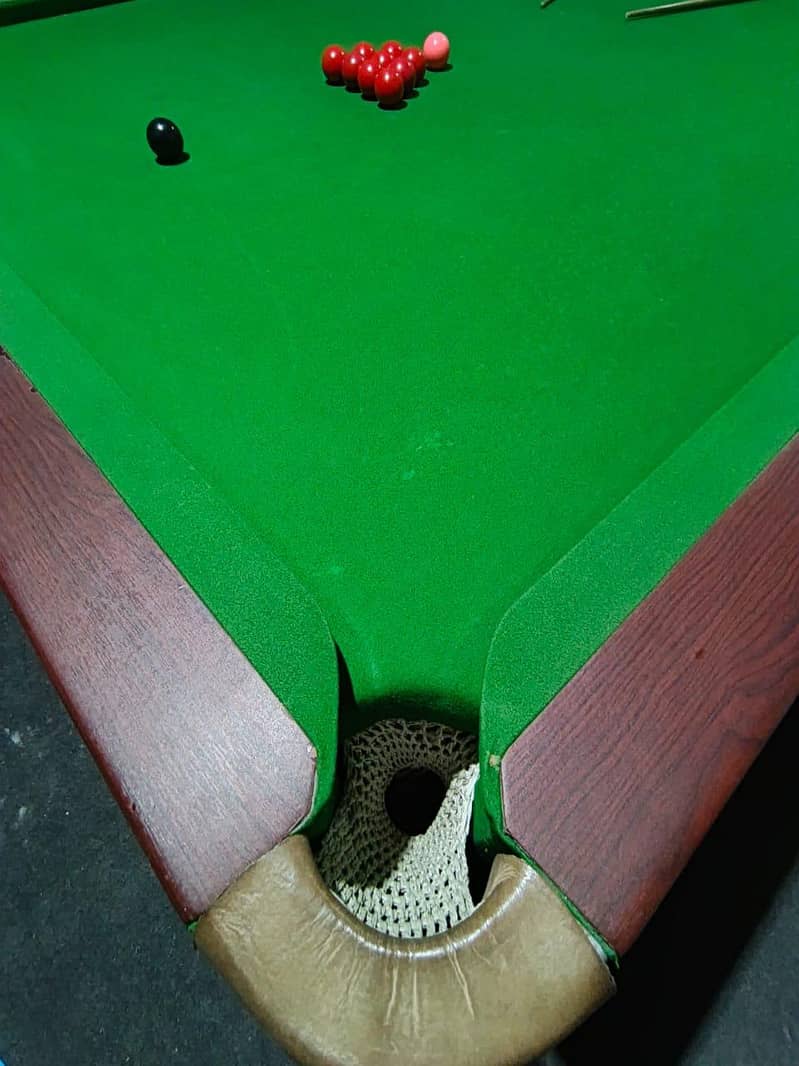 Snooker table 8