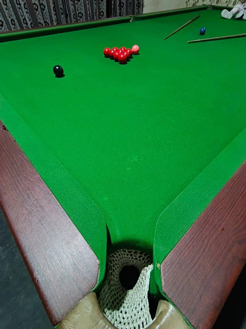 Snooker table 10