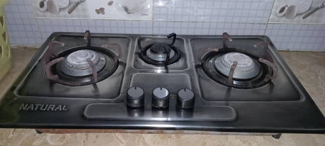 3-Burners Gas Stove in good condition. Brand : Natural
