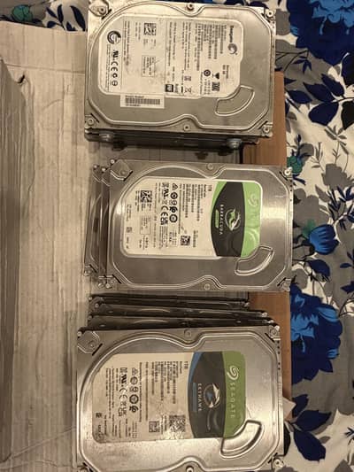 Healthy Mix hdds and ssds good condition available dm for price