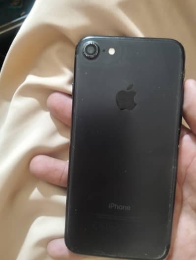 iphone 7 pta approved 128 gp whhtsap 03329447309