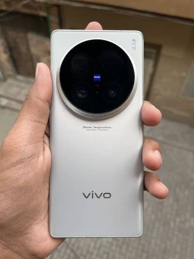 Vivo X100 Ultra storage 16+16 512 processor 8gen3 5500 mah battery