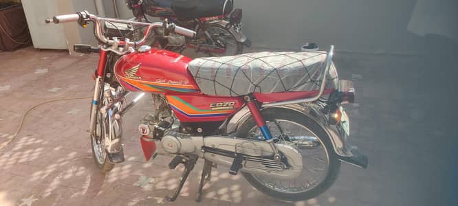 bike sale 12 model. bilkul jenion condition