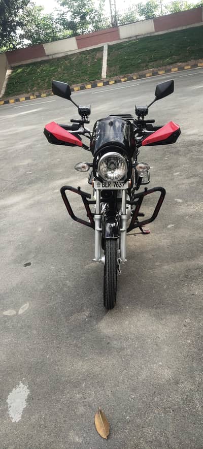 SUZUKI GS 150 – Model 2025 | First Owner | New Bike