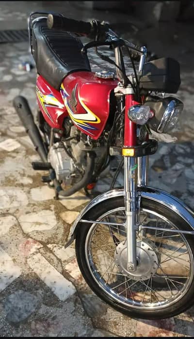 Honda CG 125 available for sale