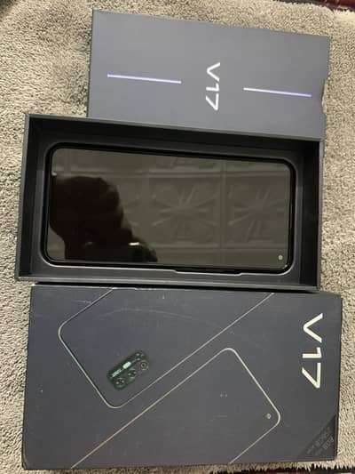 Vivo V17 8/256