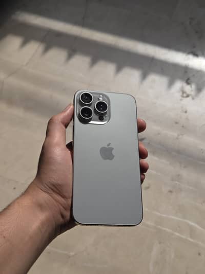 iPhone 15 Pro Max 256Gb Factory Unlock Waterpack