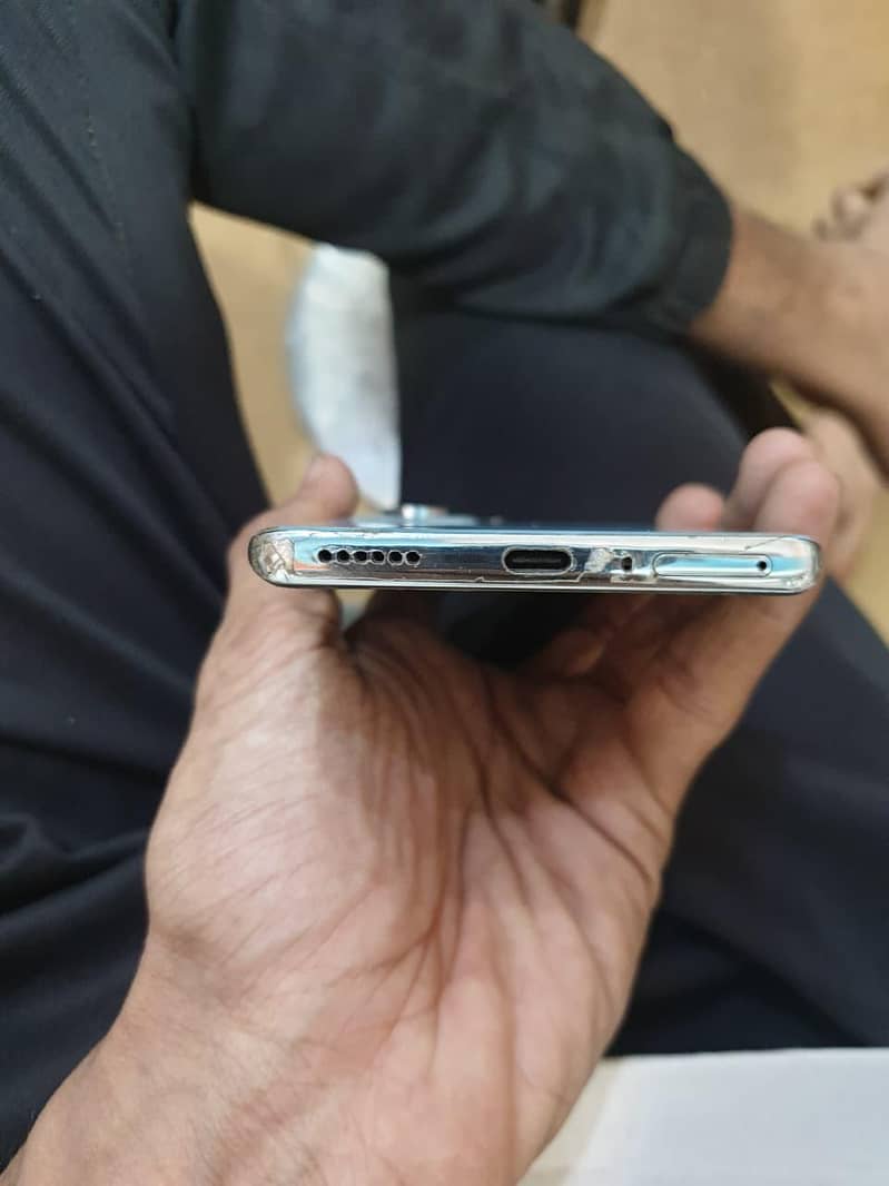 camon 40 pro 1