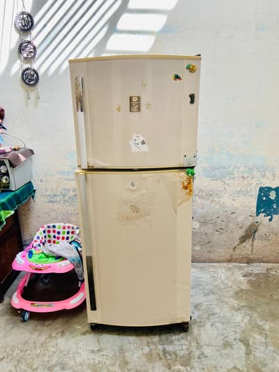 Dawlance fridge for sale
