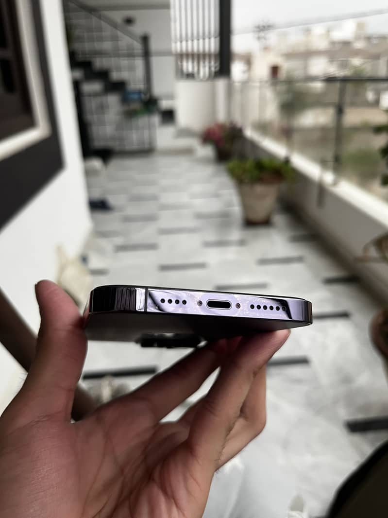 iPhone 14 Pro Max 2