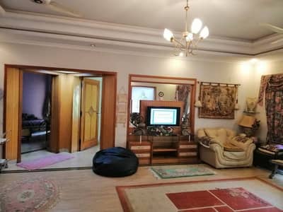1 kanal upper for Rent in PCSIR Phase 2 For small Family