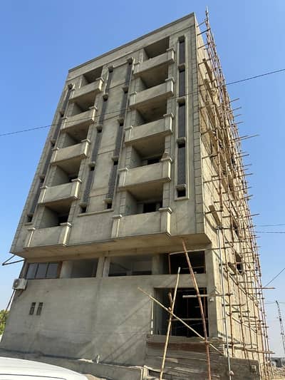 A 700 Square Feet Flat In Karachi Is On The Market For Sale