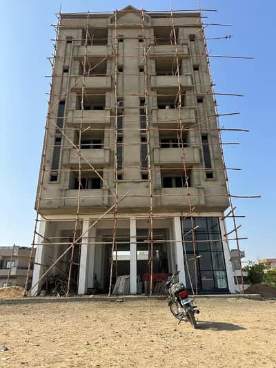 Luxurious Flat For Sale On Prime Location With Easy Installments