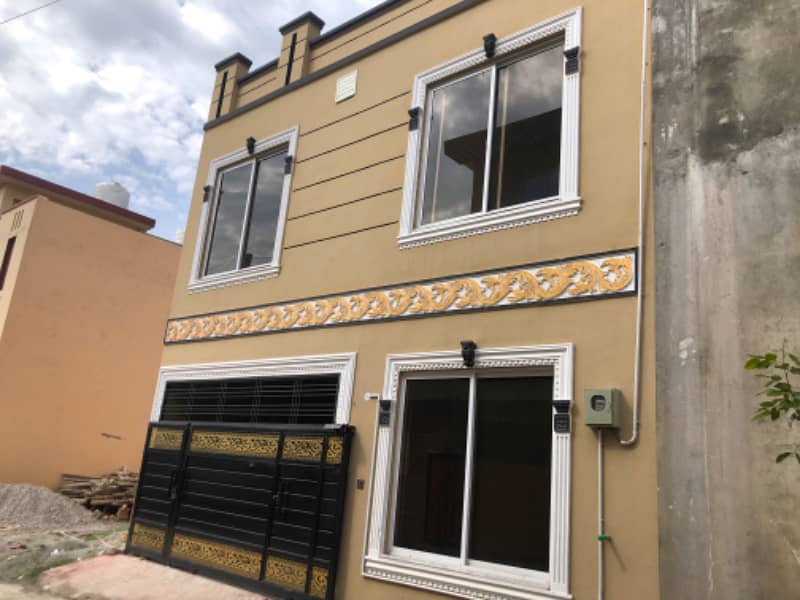 Ideal location solid construction 0