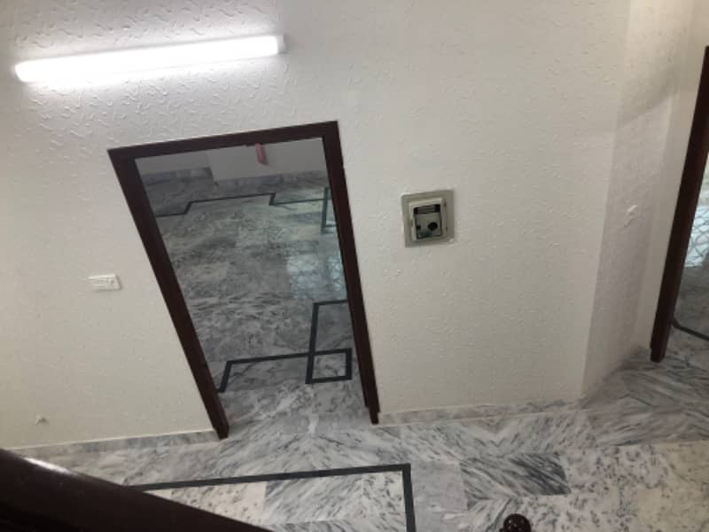 Ideal location solid construction 4