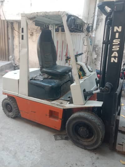 Lifter for sale | 2.5 ton lifter for sale | Lifter | NIssan Lifter