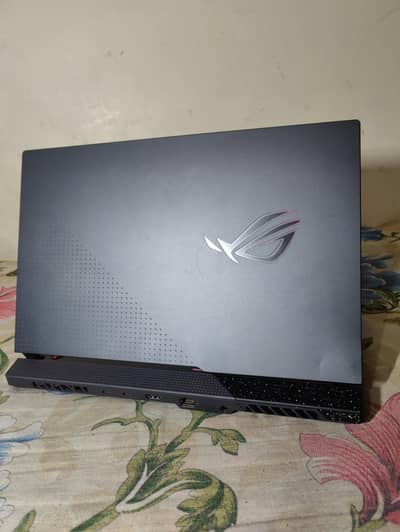 Asus Rog strix laptop