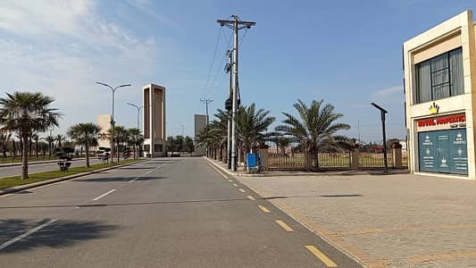 Prime Location 5 Marla Residential Plot Situated In Oasis One For Sale