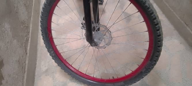 very good cycle har chij Nahin Dali hai