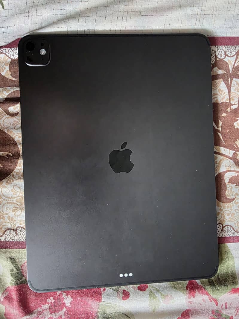 iPad Pro M5 13” 1TB – AppleCare 2026 – Magic Keyboard 1