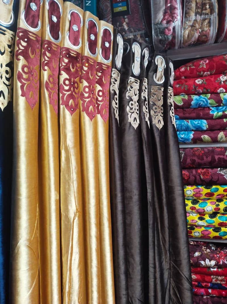 ہر قسم پردے 950 سے 2000 تک قیمت ویلوٹ سلکی  جگارڈ 0
