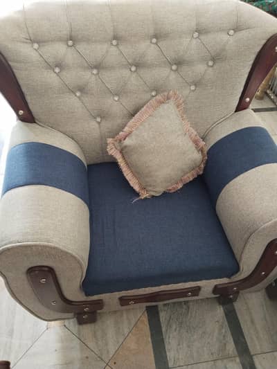 Luxury Sofa Set – Like New – Urgent Sale
