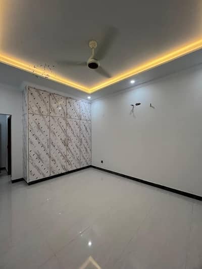 Ready To Move 272sq Yd 5Bedroom DDL Luxury Villa FOR SALE. Only 3km From Main Entrance Of BTK. Near MIDWAY Commercial, Parks, Masjid And Gallery.