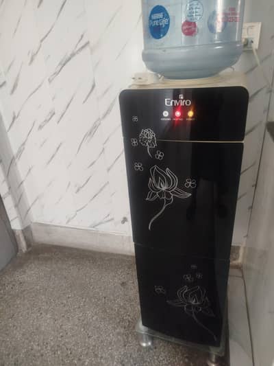 water dispenser in good working condition f