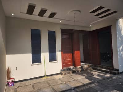 10 Marla Luxury House For Sale In B Block, B-17 Multi Gardens