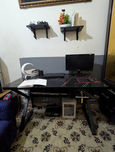 Computer table for sale