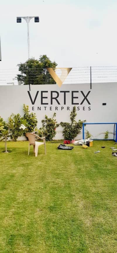 Chain link fence / Galvanized Razor wire / Barbed Wire / Crimped Mesh