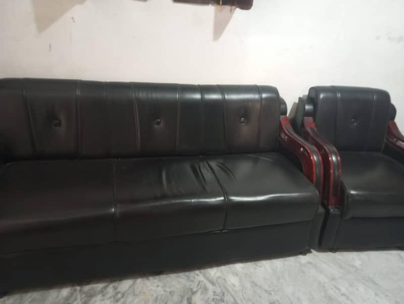 leather sofa 0