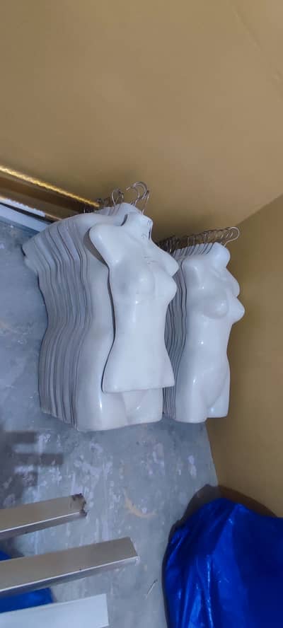 CLOTHES DUMMY FOR SALE BEST PRICE FOR BUSINESS OPPORTUNITY 50 ITEMS. . .