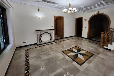 Prime Location Beautiful 40x80 Ground Floor