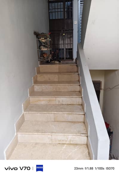 only 4 month use brand new flat 03173995020